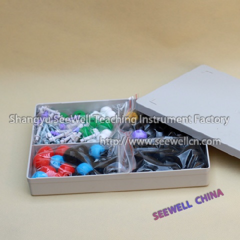XMM-003-2:Molecular model sets J3112 (For Student)